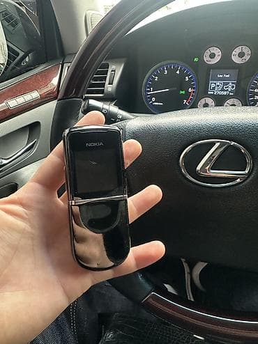 ufs 3: Nokia 8 Sirocco — 3