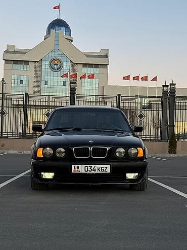 BMW 5 series: 1988 г., 2.5 л, Механика, Бензин, Седан