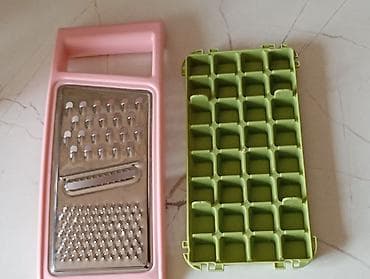 Кухонный набор: терка с тремя поверхностями + форма для льда/заморозки