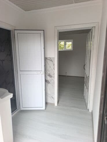 продается 2 комнатная хрущевка: 20 м², Без мебели — 4