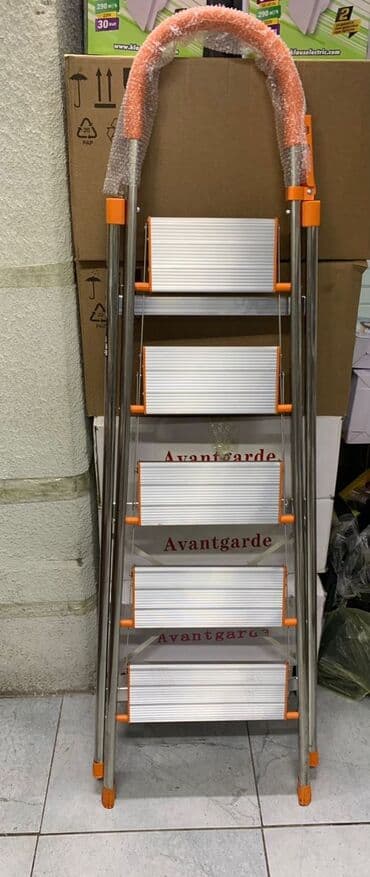 Кургак курулуш аралашмаларын өндүрүү үчүн жабдуулар: Стремянка 🪜 Разной высоты Цены от 3000 сом и выше Хорошего — 2