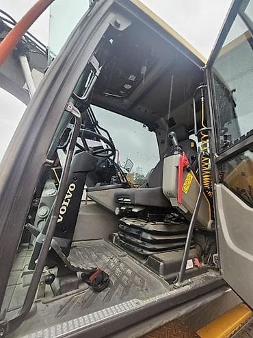 машинка для овса: Экскаватор, Volvo, 2019 г., Колесный — 5