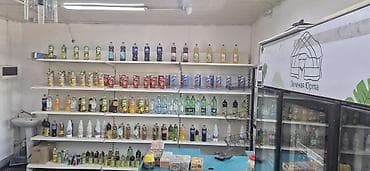 витрины сдаю: Сдаётся готовое помещение под торговлю с действующими витринами и — 2