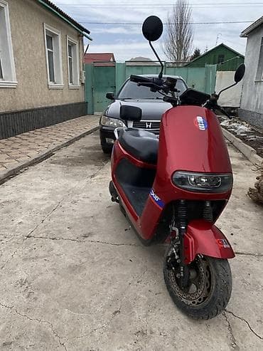 муравей с прицепом: Электроскутер Sup EV, красный цвет - Городской электроскутер — 7