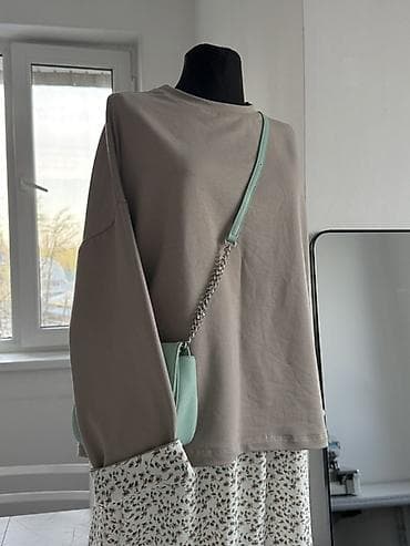 Комплект из двух предметов: 1) Свитшот свободного кроя. - Цвет: теплый