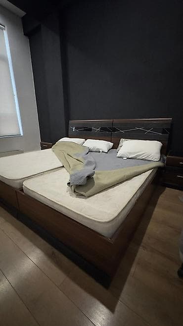 Тумбалар: Эки кишилик керебет, Матрасы бар, узуну - 200 см — 2