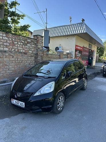 Honda Fit: 2008 г., 1.3 л, Автомат, Бензин, Хэтчбэк at lalafo.kg Honda Fit: 2008 г., 1.3 л, Автомат, Бензин, Хэтчбэк