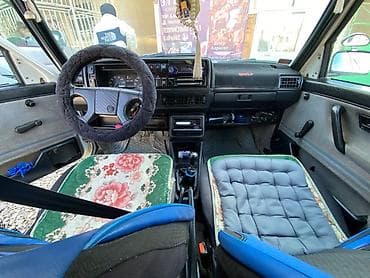Volkswagen Golf: 1989 г., 1.3 л, Механика, Бензин, Хэтчбэк — 4