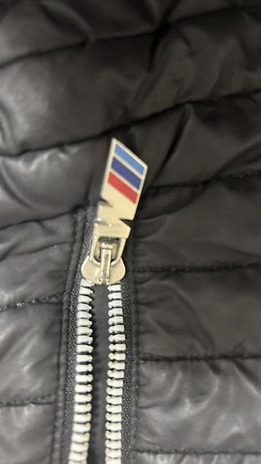 Женская одежда: Размер XL маломерка. Оригинал.Утеплённая жилетка BMW M Motorsport - — 3