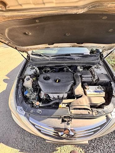 гольф первый: Hyundai Sonata: 2013 г., 2 л, Автомат, Газ, Седан — 9