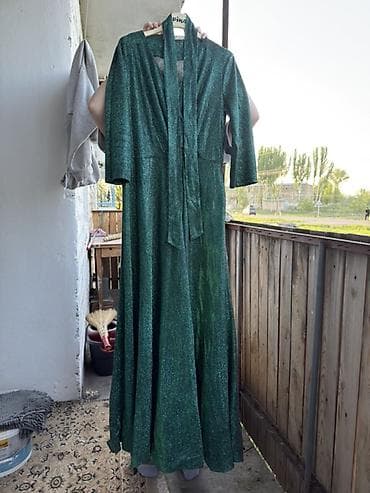 Жеке буюмдар: Изумрудное вечернее платье макси с поясом и блеском. Характеристики — 4