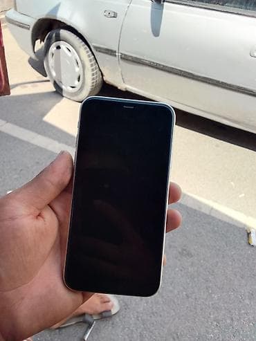 IPhone 11, белый цвет все работает, Не скрытый,Коробка есть,касяк нету at lalafo.kg IPhone 11, белый цвет все работает, Не скрытый,Коробка есть,касяк нету
