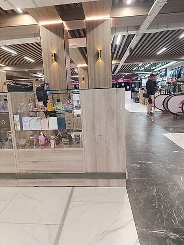 стойка для меню: Парфюменый островок продаётся хорошая локация научим как заработать — 2