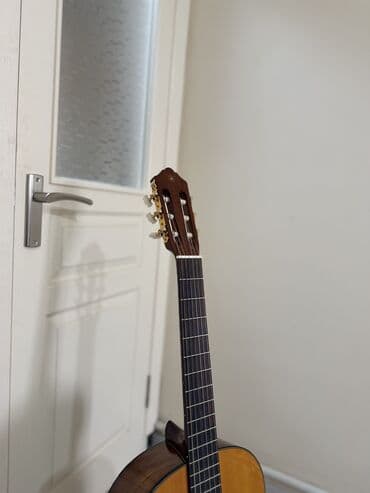 Ковролин: “YAMAHA C70” Срочно продается классическая гитара от фирмы Yamaha в — 5