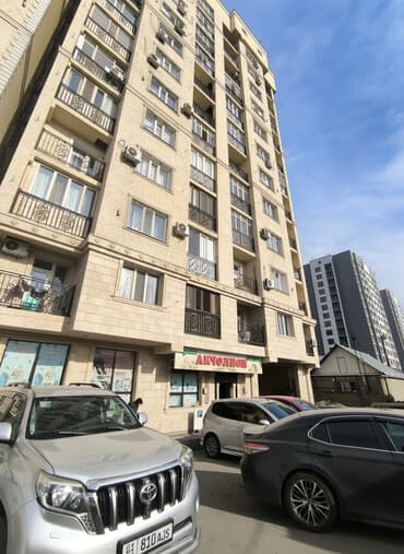 Продаю Магазин В жилом доме, 116 м², Старый ремонт, Отдельный вход, 1 этаж