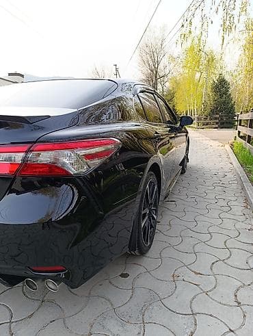 Toyota Camry: 2018 г., 2.5 л, Автомат, Бензин, Седан — 4