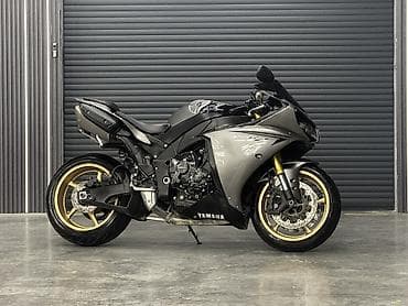 Спортбайк Yamaha, 1000 куб. см, Бензин, Б/у at lalafo.kg Спортбайк Yamaha, 1000 куб. см, Бензин, Б/у