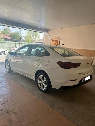 Chevrolet Onix: 2020 г., 1 л, Автомат, Бензин, Седан — 6