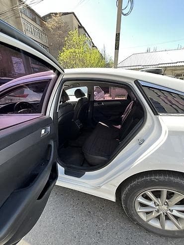kia sorento 2024: Hyundai Sonata: 2018 г., 2 л, Автомат, Газ, Седан — 4