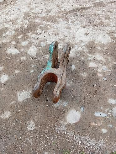 Стальная проушина/серьга соединительная для тяжелой техники. -