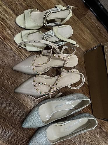 36размер Туфли С шипами туфли носила 1-2раза 800сом Серебристые