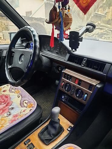 мерседес 124 2 2: Mercedes-Benz E-Class: 1990 г., 2.3 л, Кол менен иштөөчү, Бензин, Седан — 10