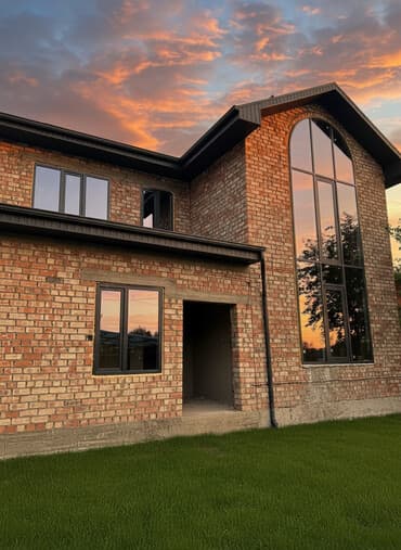 дом двух этажный: Буюртмага алюминий терезелер, Витраждык, Мансард, Панорамалык, Акысыз орнотуу, Бөлүп төлөө жок — 1