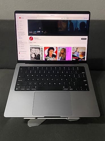 клавиатуры для ноутбуков: Игровой, Б/у, Apple M1 Pro, ОЗУ, RAM: 16 ГБ — 3
