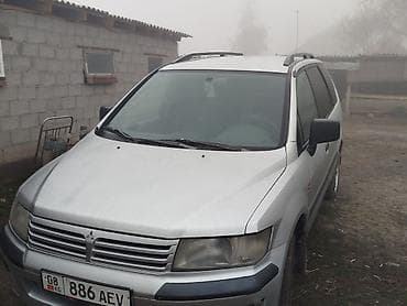 Mitsubishi Space Wagon: 2000 г., 2.4 л, Ручные, Бензин, Универсал
