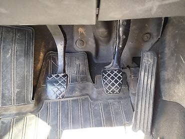 Скупка авто: Volkswagen Touran: 2002 г., 2 л, Механика, Дизель, Универсал — 4