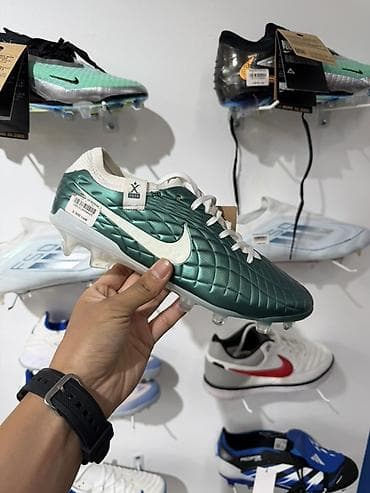 Футбольные бутсы Nike (SG/FG) с шипами - Модель: Nike Tiempo‑стиль с