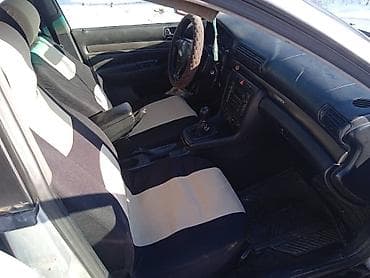 машина авди: Audi A4: 2000 г., Механика, Бензин, Седан — 5