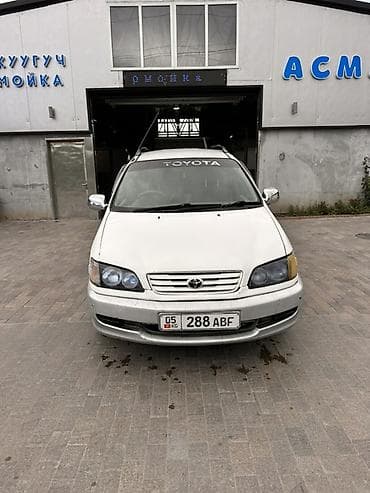 минвены: Toyota Ipsum: 1997 г., Минивэн — 3