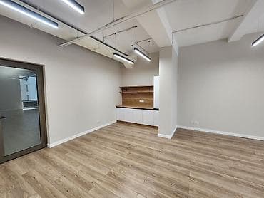 пл: Аренда офисов, 57 м², В бизнес центре, 1 линия — 6