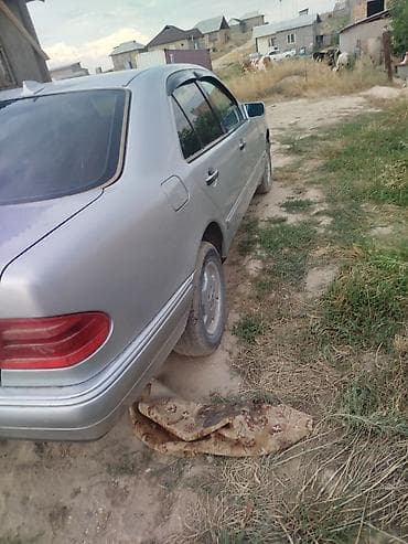124 мерс бак: Mercedes-Benz E-Class: 1998 г., 2.4 л, Кол менен иштөөчү, Бензин, Седан — 5