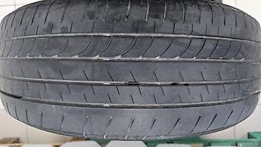 20: Комплект летних шин Bridgestone — 4 штуки. 235/55/20 Б/У Состояние — 5