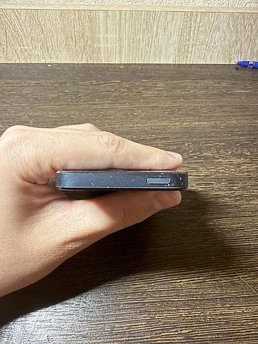 айфон 1й: IPhone 5, Черный — 3