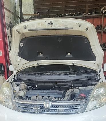 bmw e35: Toyota Isis: 2006 г., 1.8 л, Автомат, Бензин, Минивэн — 10