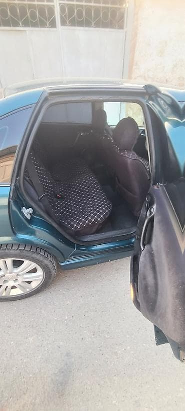 вито 2 8: Opel Vectra: 2001 г., 1.6 л, Ручные, Бензин, Хэтчбэк — 2