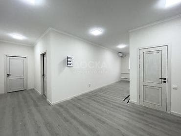 Коммерциялык мүлк: Кеңселерди ижаралоо, 200 м², Административдик имаратта, 1-катар, Өзүнчө ашканасы менен, Өзүнчө кире бериши менен — 2