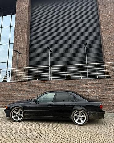 продаю или меняю с доплатой: BMW 7 series: 1997 г., 4.4 л, Седан — 4
