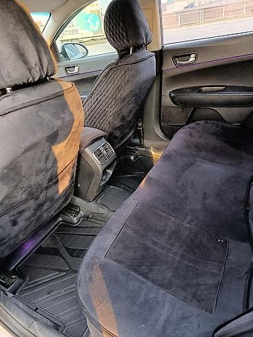 d 4d: Легковое авто, Пункт назначения: Аэропорт Манас, Количество мест: 4, Лицензия №: 2222879 — 2