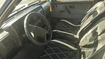 гетз 2: Volkswagen Golf: 1984 г., 1.8 л, Механика, Бензин, Хэтчбэк — 3