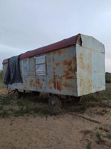 Передвижной вагончик на колесном шасси (бытовка/домик для проживания