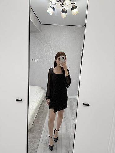 сумка клатч: Черное платье-шорты со стразами, которые сверкают при свете — 1