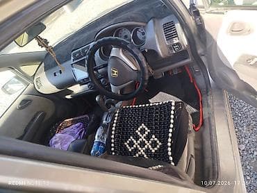 Honda Fit: 2004 г., Автомат, Бензин, Хэтчбэк — 7