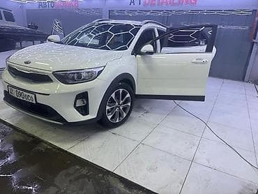 Продажа авто: Kia Stonic: 2020 г., Автомат, Кроссовер — 2