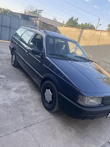 Volkswagen Passat: 1989 г., 1.8 л, Механика, Бензин, Универсал