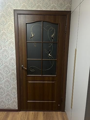 Продаю Межкомнатные двери, комплект Делаю ремонт(обновляю двери)