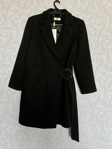 прокат национальных костюмов для детей: Пальто женская производство турция абсолютно новая, размер 46-48 — 1